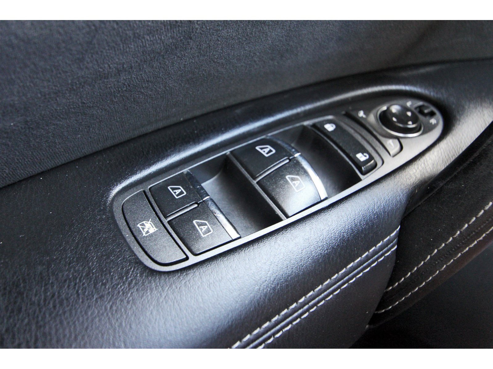 Used 2018 Nissan Armada SV w/ Driver Package RWD image 20