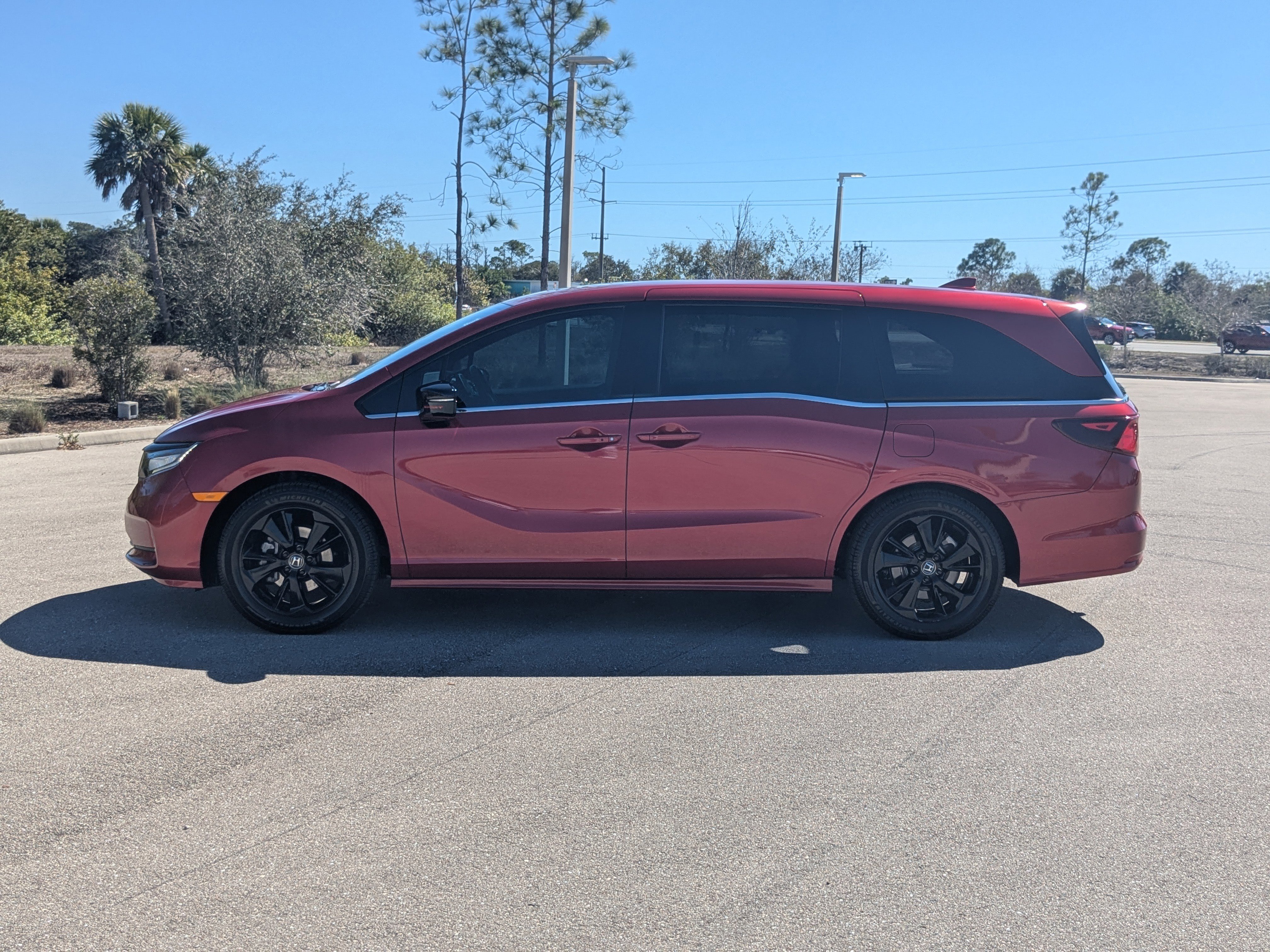 Used 2023 Honda Odyssey Sport image 8