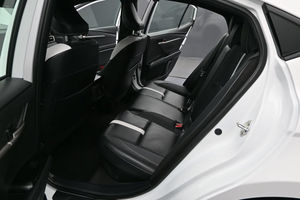 Used 2025 Toyota Camry SE FWD image 12
