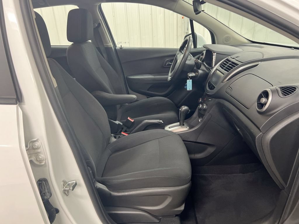 Used 2016 Chevrolet Trax LS FWD image 21