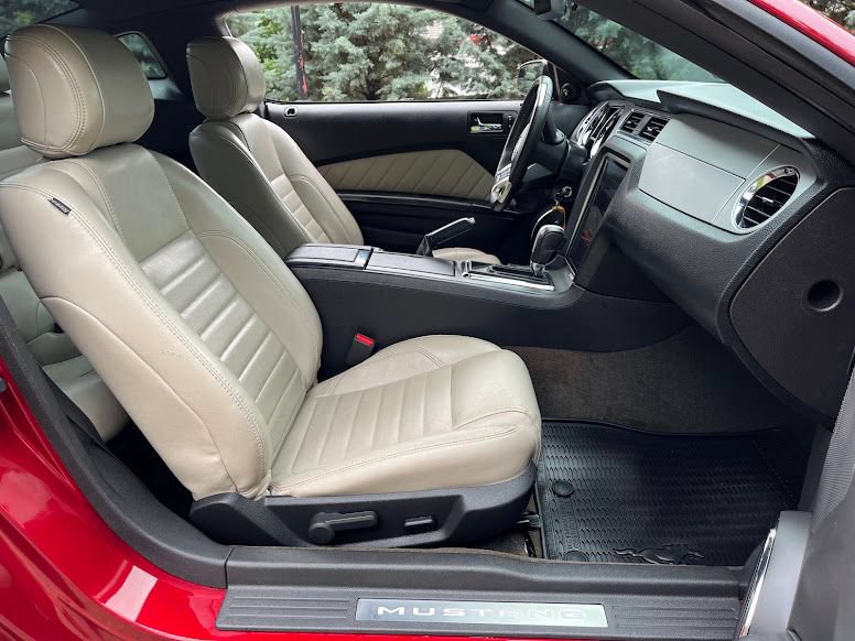 Used 2014 Ford Mustang GT Premium RWD image 29