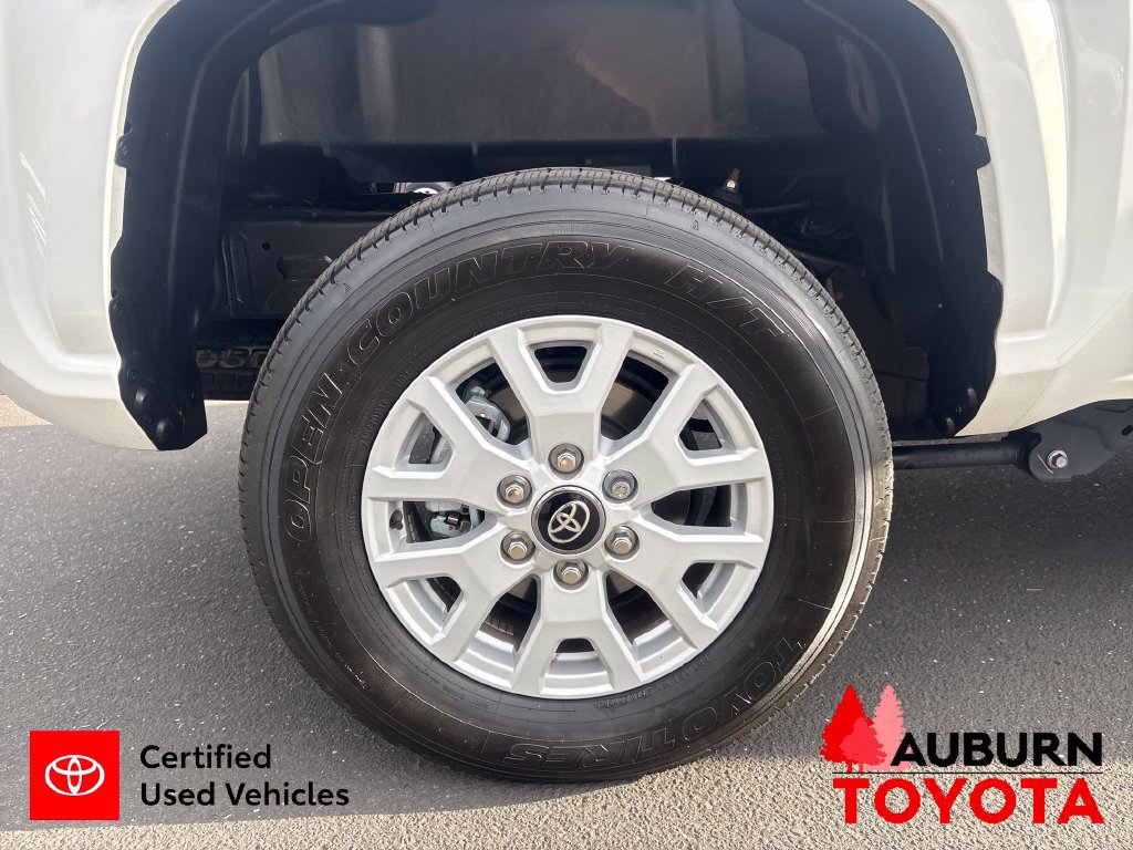 Certified 2025 Toyota Tacoma SR5 AWD/4WD image 26