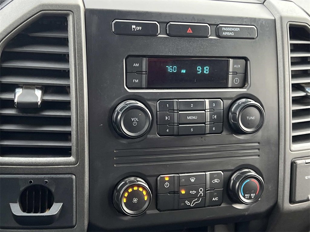 Used 2017 Ford F550 4x4 Regular Cab Super Duty image 22