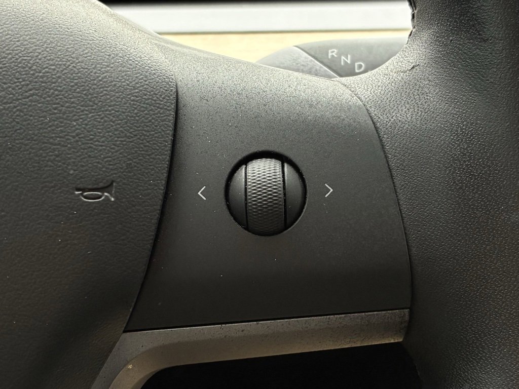 Used 2020 Tesla Model Y Long Range image 13