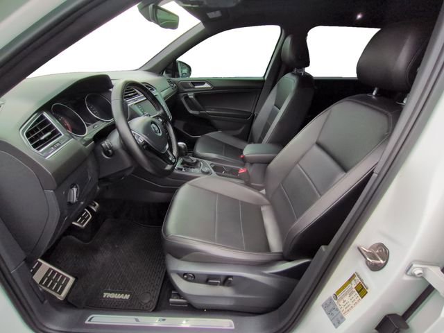 Used 2020 Volkswagen Tiguan SE R-Line image 14