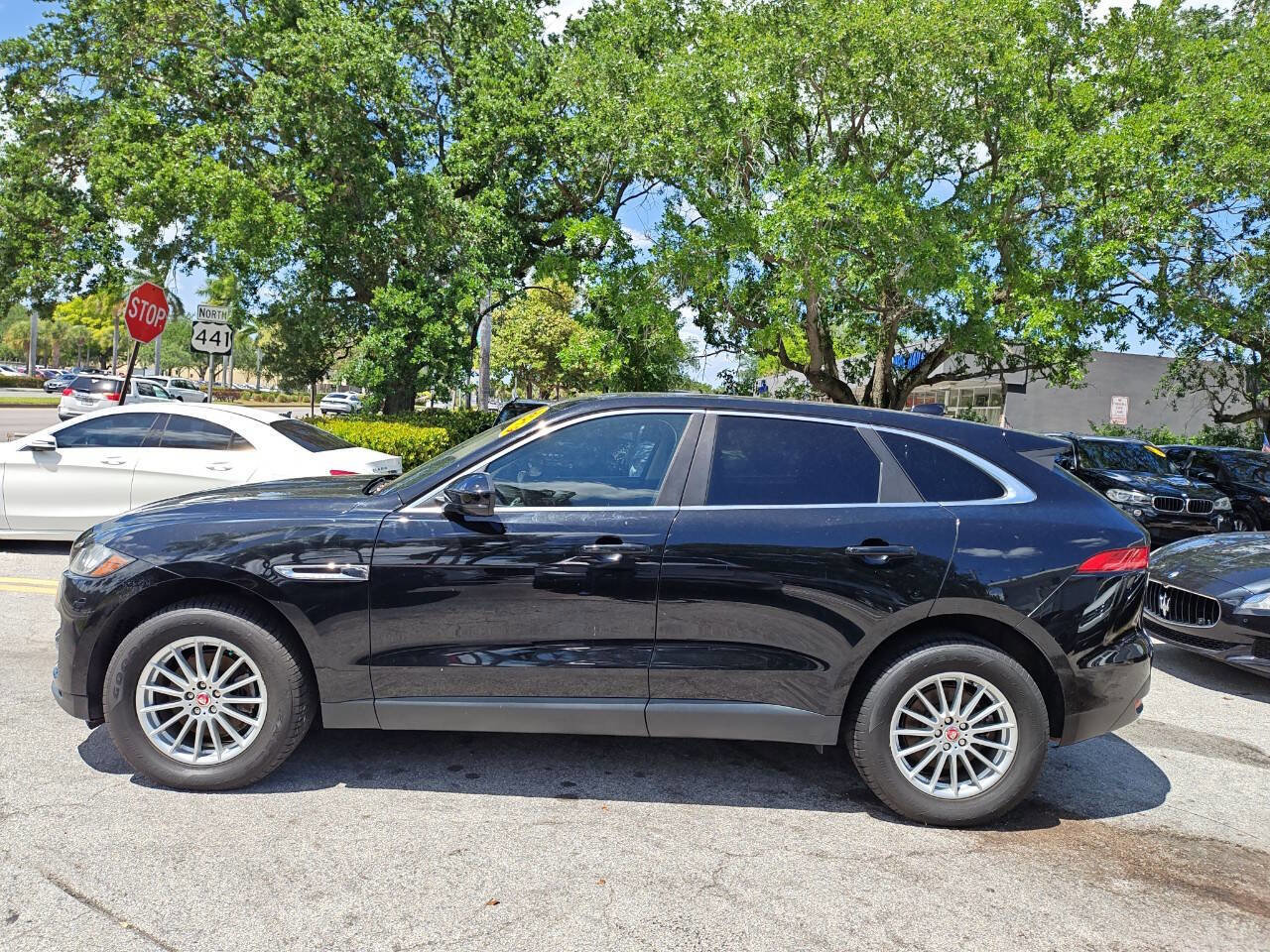 Used 2019 Jaguar F-PACE AWD/4WD image 4