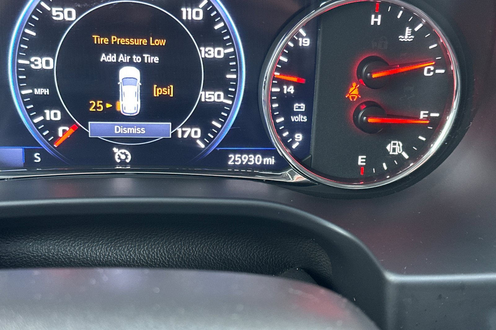 Used 2022 GMC Acadia AT4 w/ Technology Package image 43