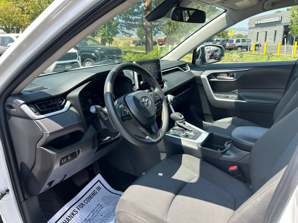 Used 2025 Toyota RAV4 XLE AWD/4WD image 21