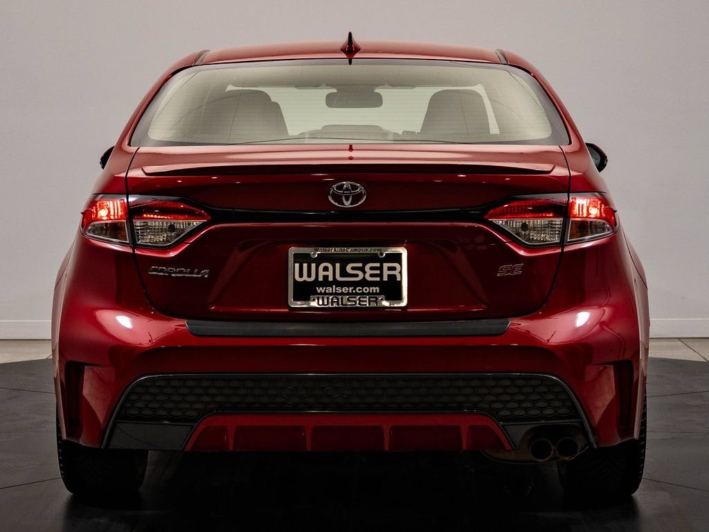 Used 2020 Toyota Corolla SE w/ SE Premium Package FWD image 7