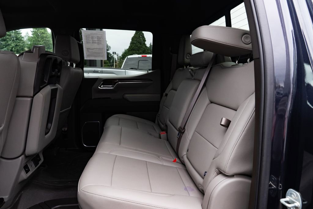 Used 2023 Chevrolet Silverado 1500 LT w/ Leather Package image 21