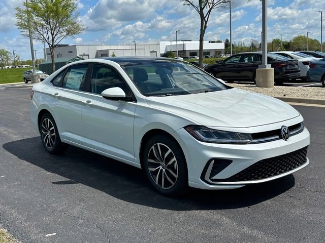 New 2026 Volkswagen Jetta SE FWD image 3