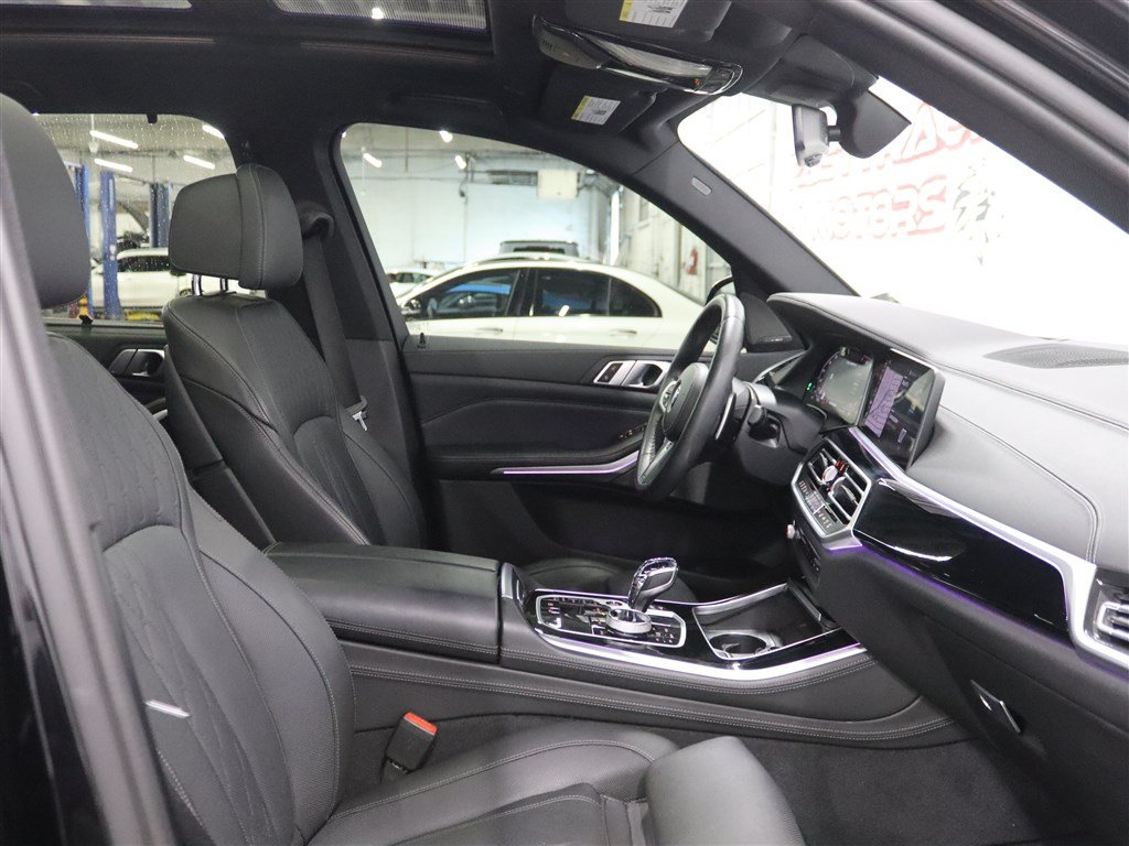 Used 2020 BMW X5 M50i w/ Executive Package AWD/4WD image 30