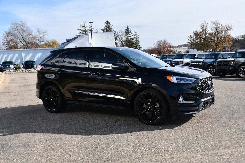 Used 2021 Ford Edge ST w/ Equipment Group 401A image 8