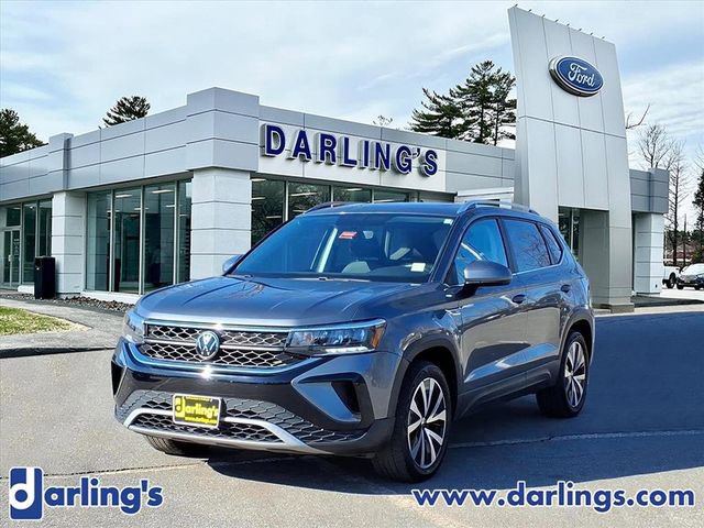 Used 2022 Volkswagen Taos SE w/ Panoramic Sunroof Package