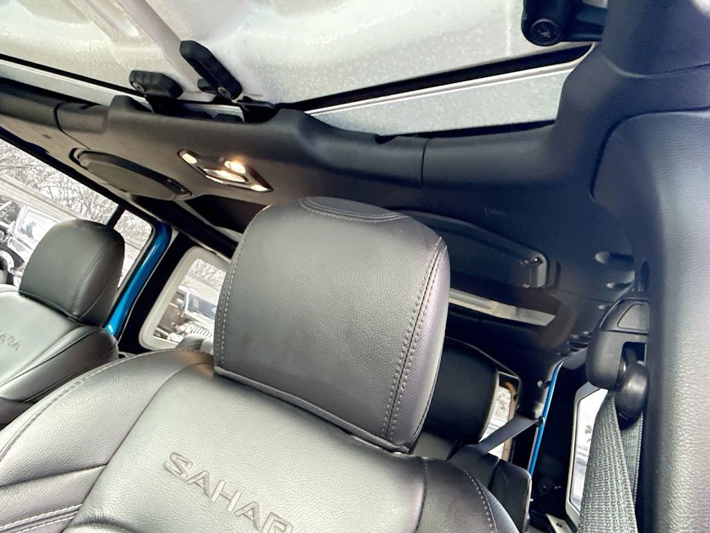 Used 2023 Jeep Wrangler Unlimited Sahara w/ Cold Weather Group image 20