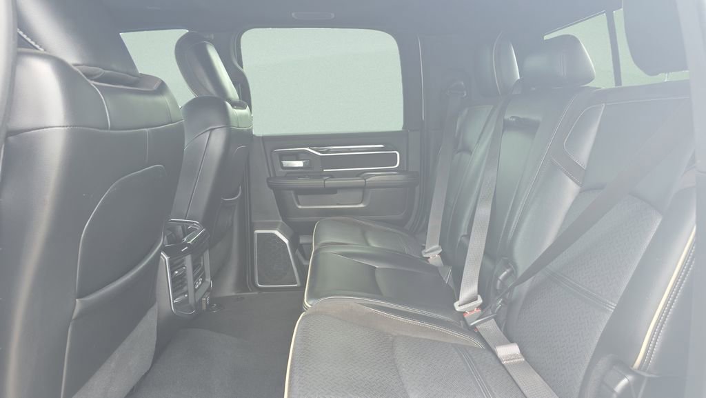 Used 2020 RAM 2500 Laramie w/ Night Edition AWD/4WD image 10