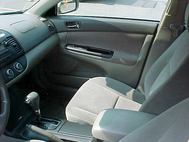 Used 2006 Toyota Camry LE FWD image 19