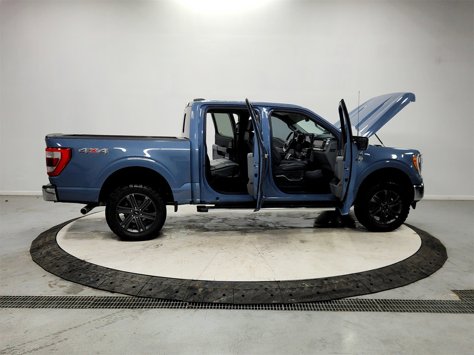 Used 2023 Ford F150 Lariat image 16