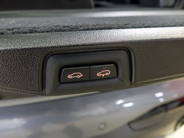 Used 2023 BMW X7 M60i w/ Executive Package image 32