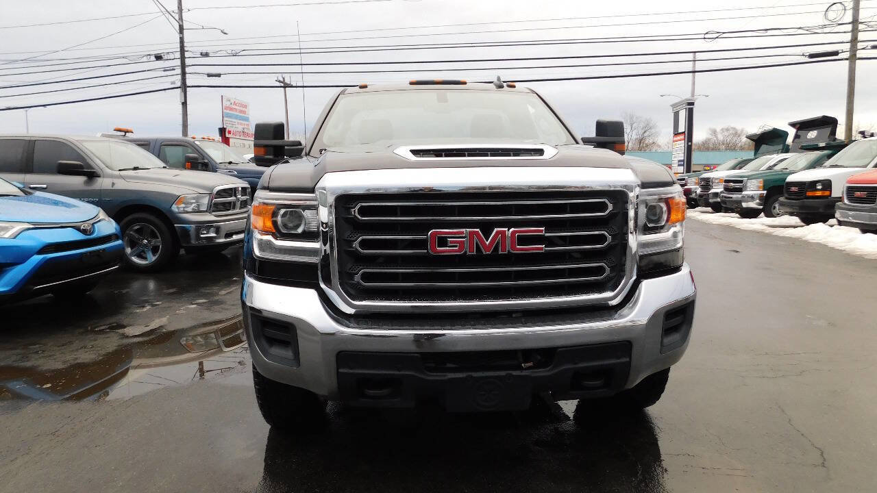 Used 2017 GMC Sierra 3500 4x4 Regular Cab w/ Sierra Convenience Package image 9
