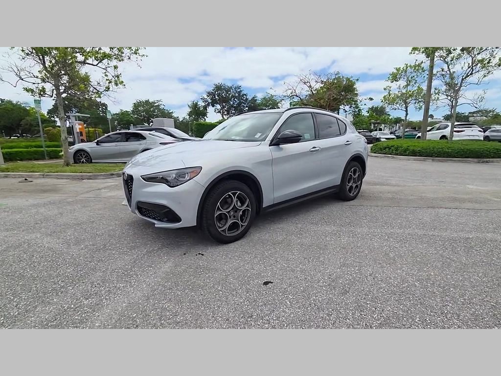 New 2025 Alfa Romeo Stelvio Sprint AWD/4WD image 36