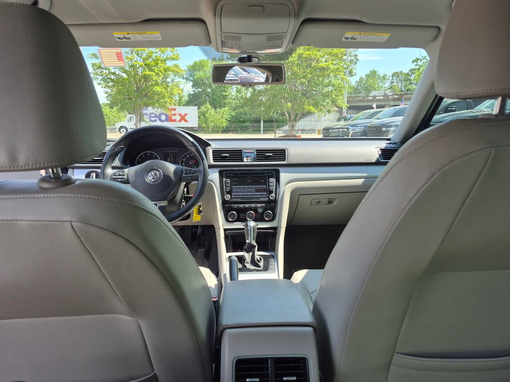 Used 2013 Volkswagen Passat 2.5 SE FWD image 11
