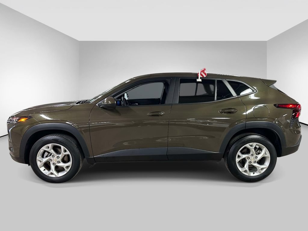 Certified 2024 Chevrolet Trax LS w/ LS Convenience Package FWD image 2