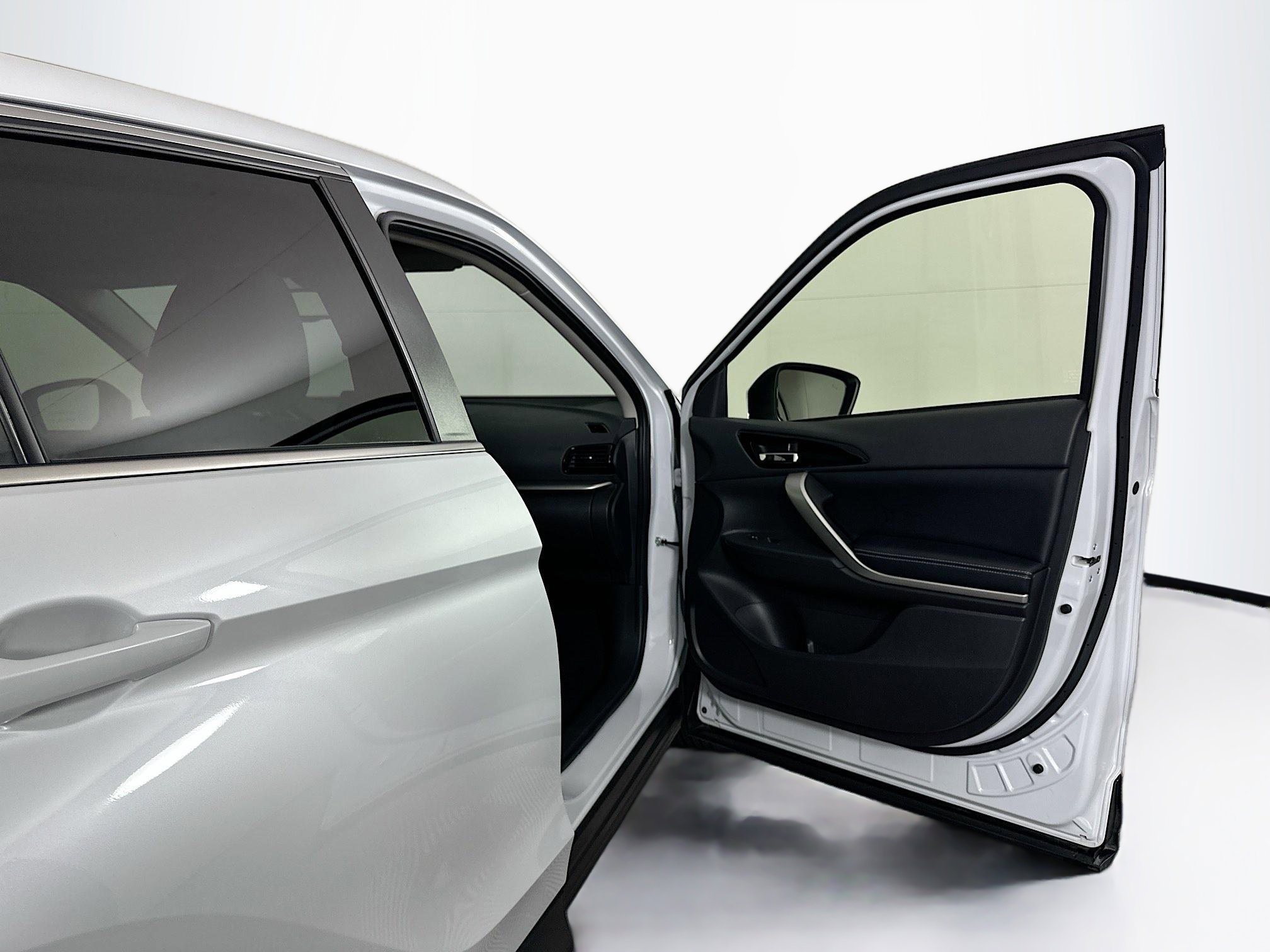 Used 2025 Mitsubishi Eclipse Cross SE image 32