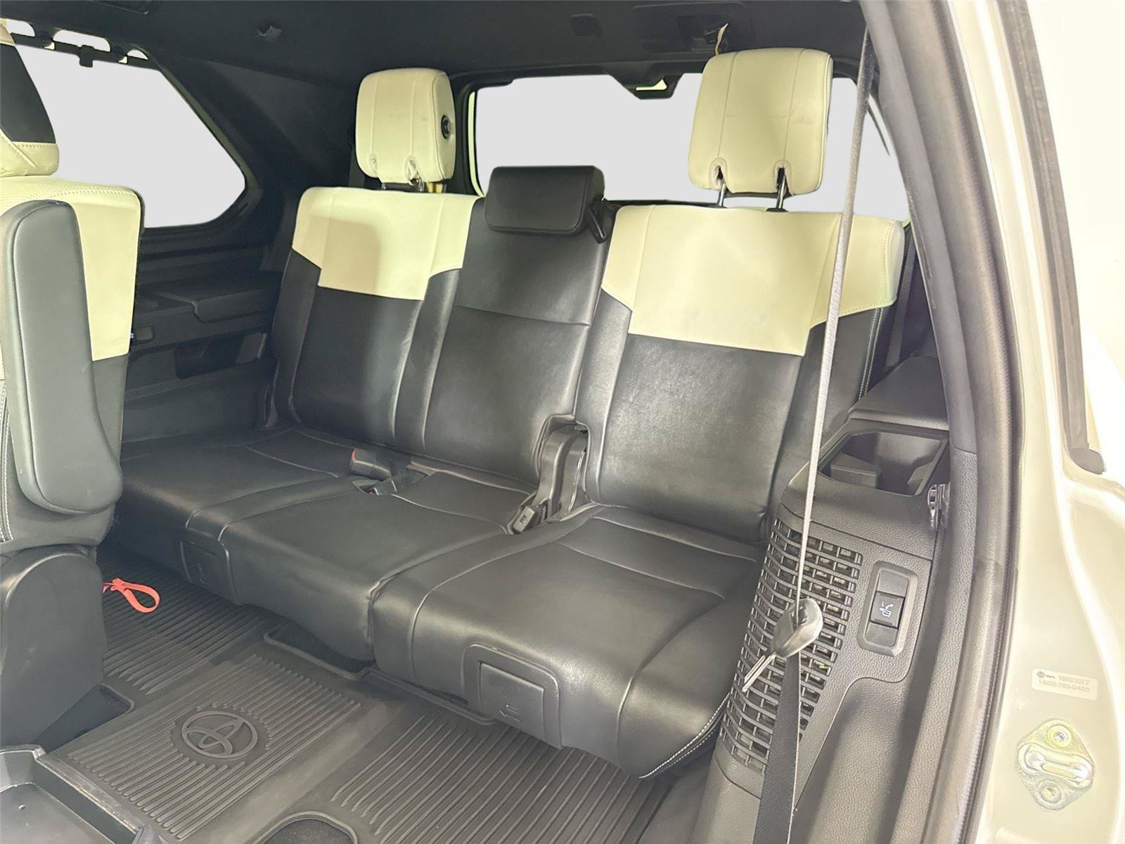 Used 2024 Toyota Sequoia Capstone AWD/4WD image 26