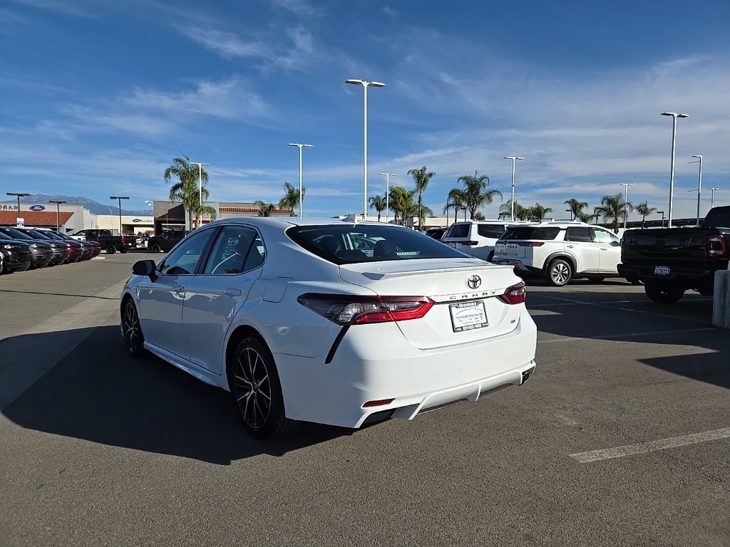 Used 2023 Toyota Camry SE image 7