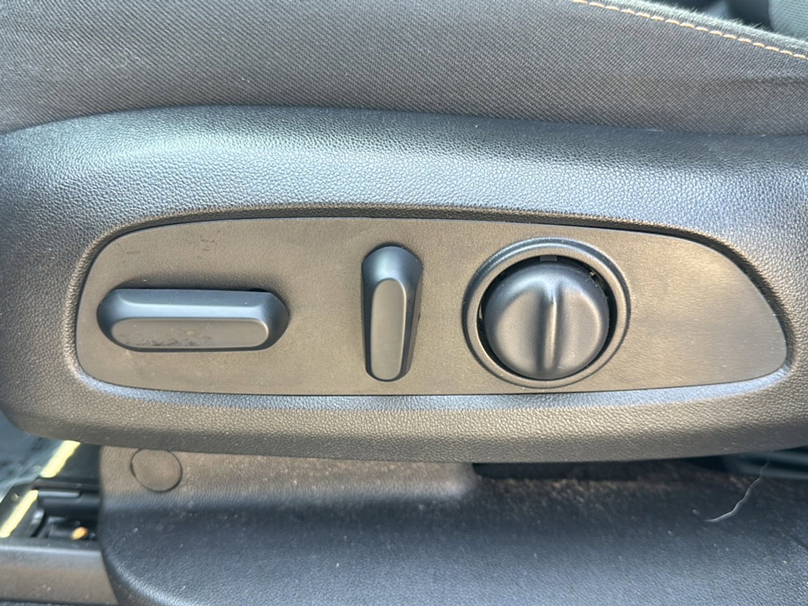 Used 2019 Chevrolet Traverse LT FWD image 13