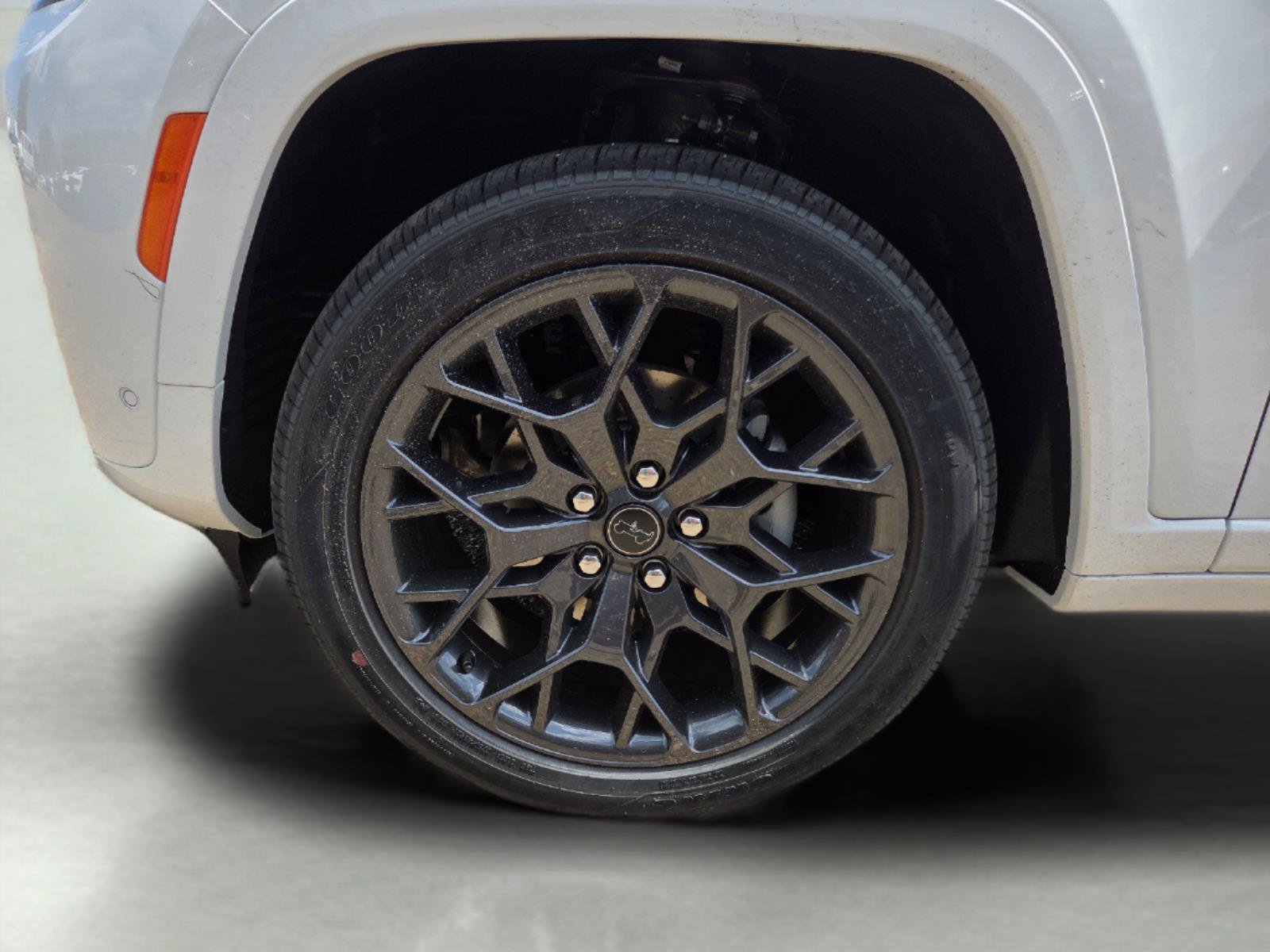 New 2027 Jeep Grand Cherokee Summit AWD/4WD image 23