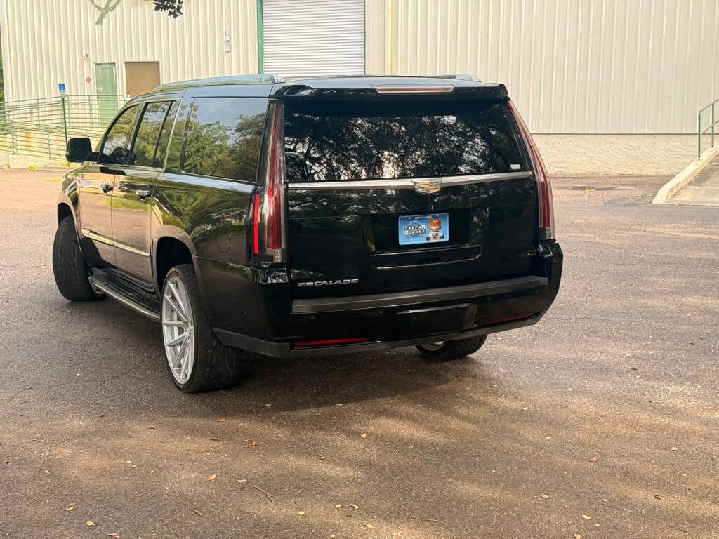 Used 2016 Cadillac Escalade ESV Luxury AWD/4WD image 7