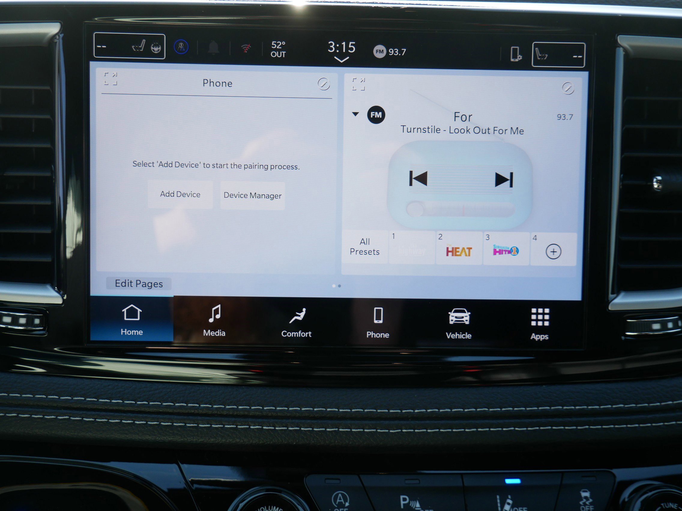 New 2026 Chrysler Pacifica Select FWD image 17