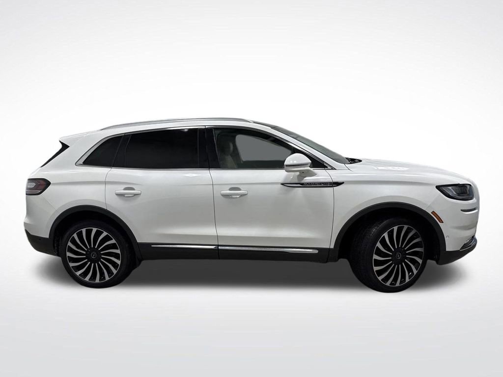 Used 2022 Lincoln Nautilus Black Label w/ Class II Trailer Tow Package image 2