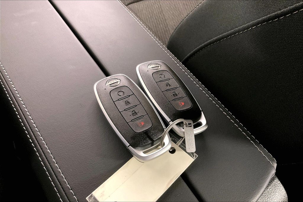 New 2027 Nissan Rogue SV w/ Cold Weather Package FWD image 27