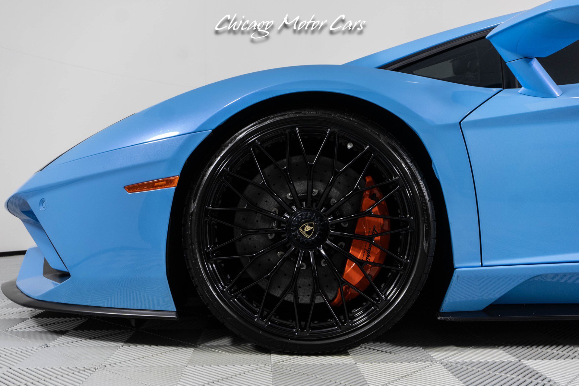 Used 2018 Lamborghini Aventador S AWD/4WD image 3