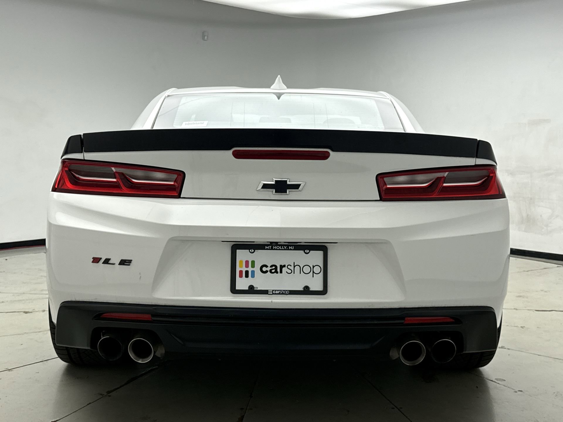 Used 2018 Chevrolet Camaro SS RWD image 4
