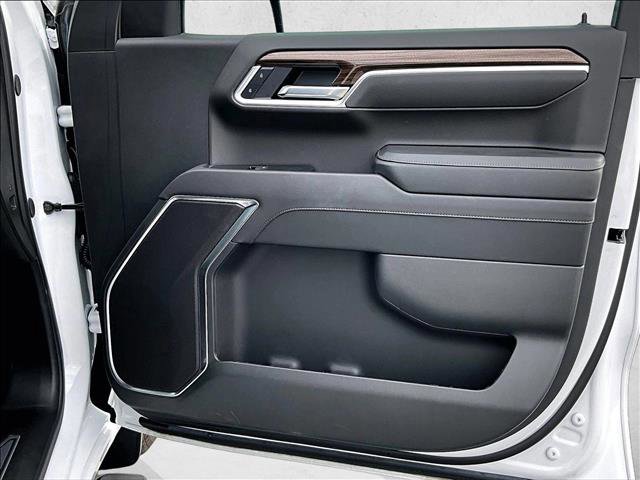 Used 2025 Chevrolet Silverado 1500 LT w/ Leather Package image 19