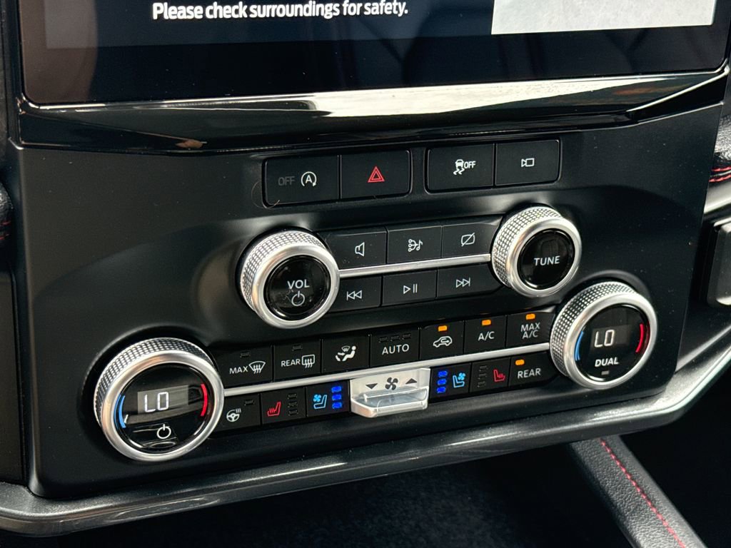 Used 2023 Ford Expedition Limited image 24