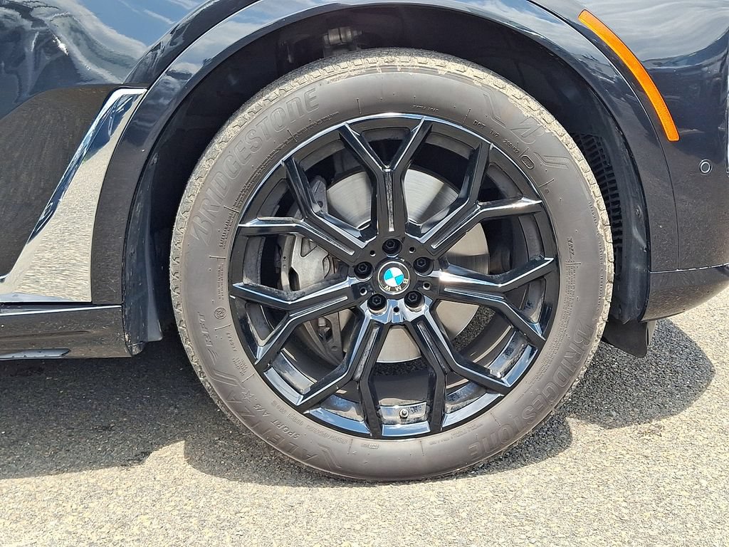 Used 2026 BMW X7 xDrive40i AWD/4WD image 8
