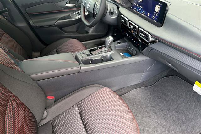 New 2027 Nissan Sentra SR w/ SR All Weather Package FWD image 16