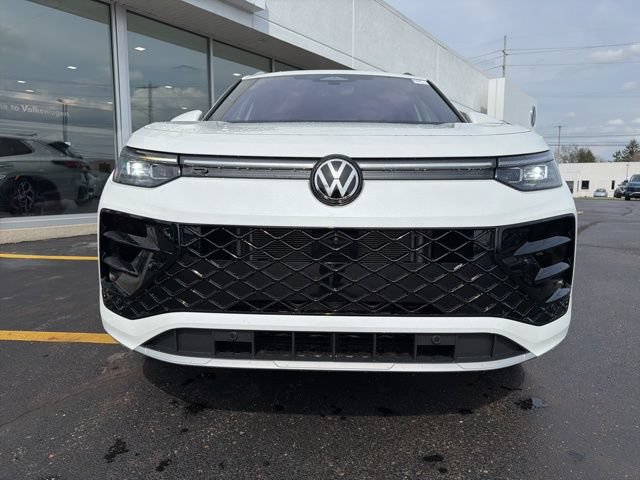 New 2026 Volkswagen Tiguan SEL R-Line AWD/4WD image 13