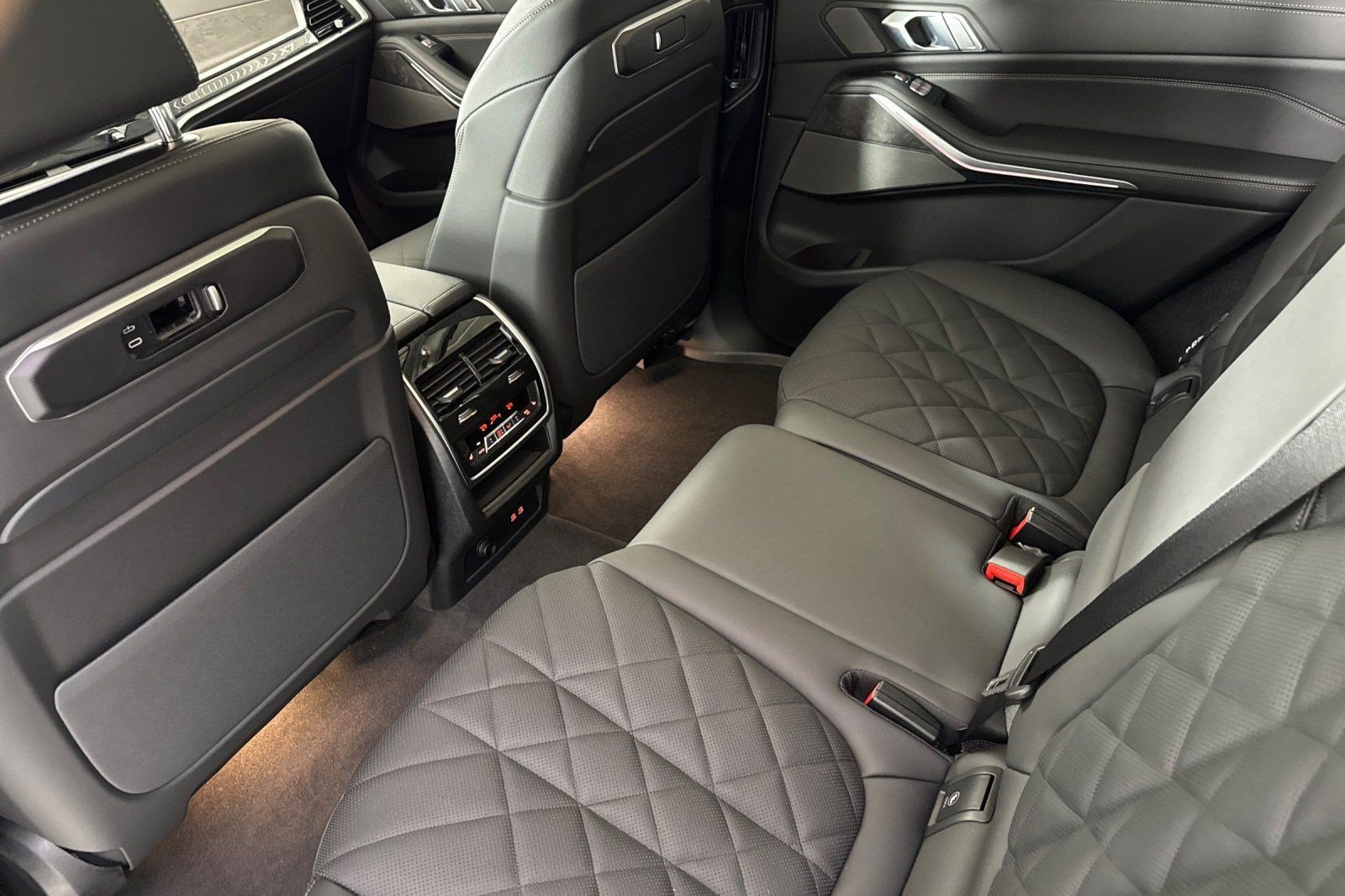 New 2027 BMW X7 xDrive40i AWD/4WD image 28