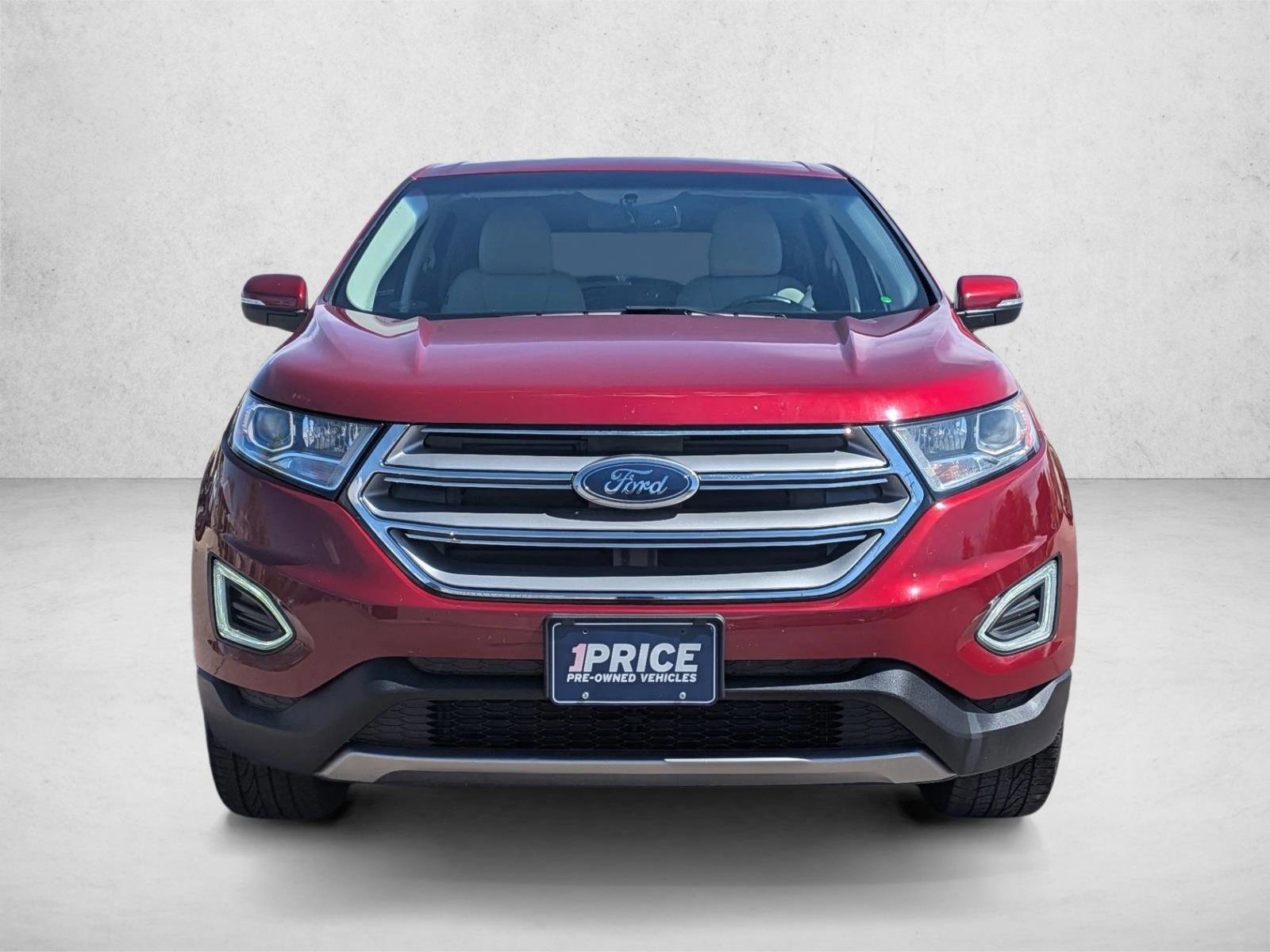 Used 2018 Ford Edge Titanium w/ Technology Package AWD/4WD image 2