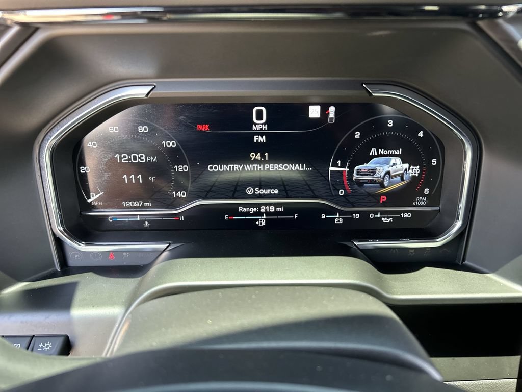 Used 2025 GMC Sierra 1500 AT4 w/ AT4 Premium Package AWD/4WD image 11