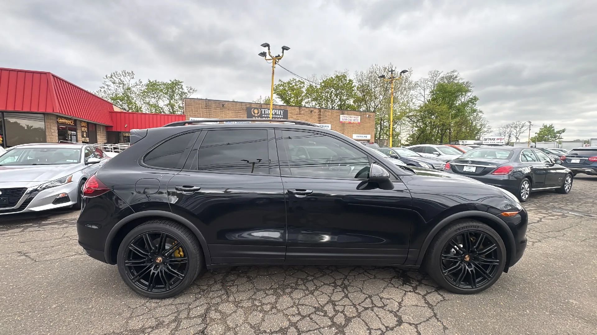 Used 2014 Porsche Cayenne Turbo S AWD/4WD image 4