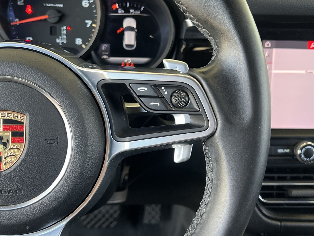 Used 2021 Porsche Macan AWD/4WD image 10