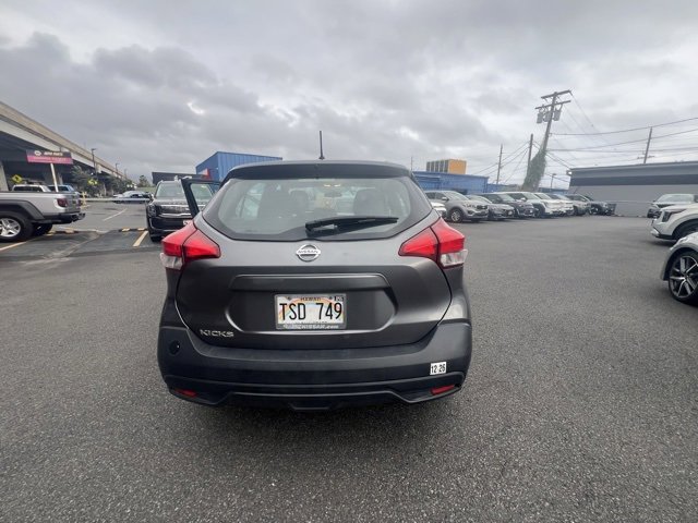 Used 2018 Nissan Kicks S image 7
