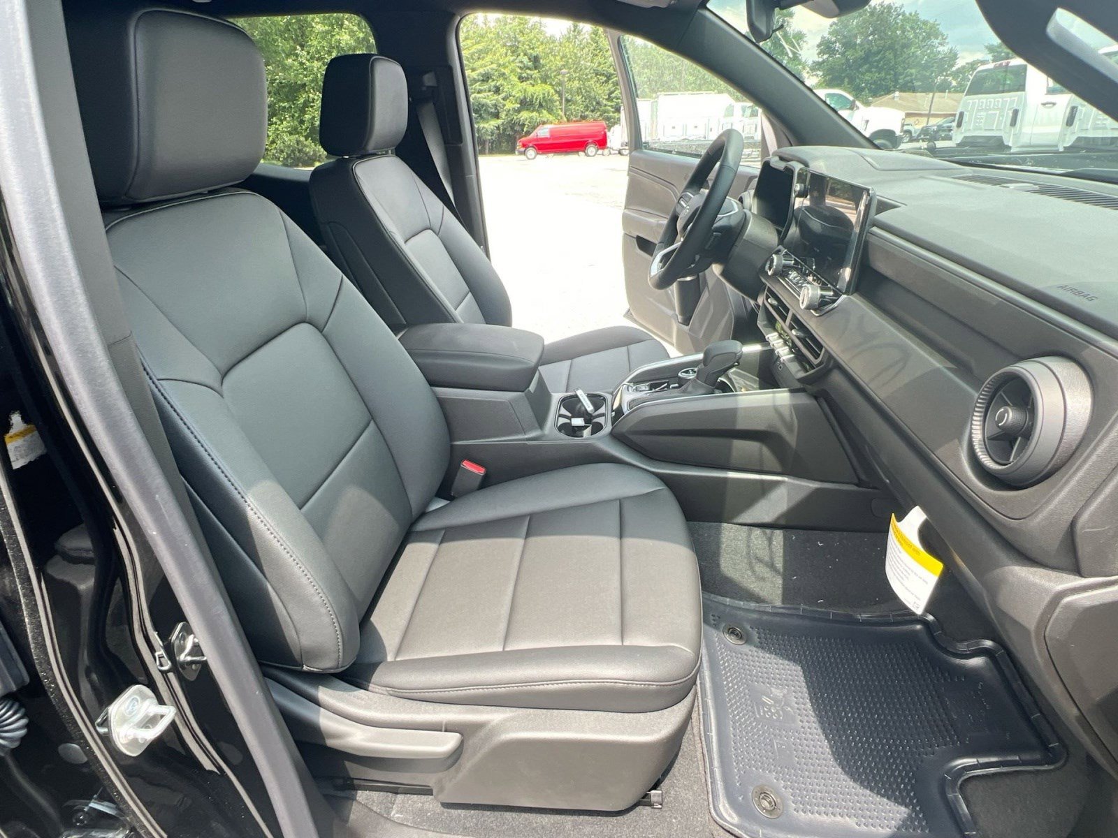 New 2025 Chevrolet Colorado Trail Boss w/ Midnight Edition image 24